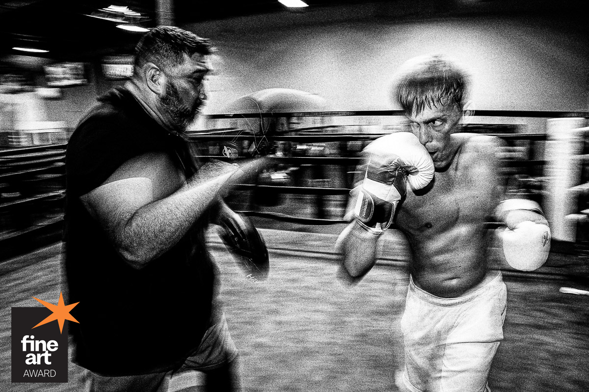 Foto por {{ $entry->photographer_username }}