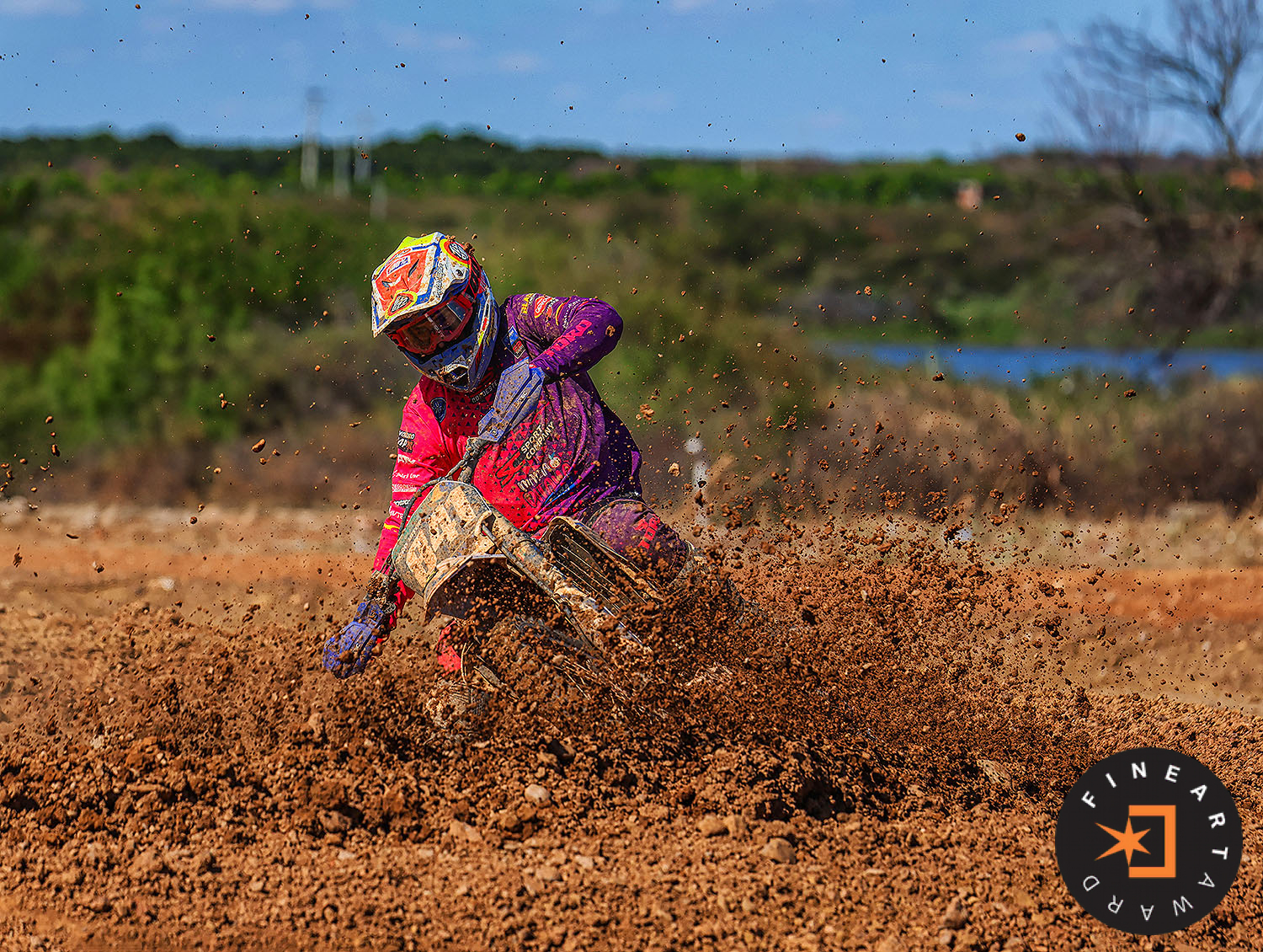 Foto por {{ $entry->photographer_username }}