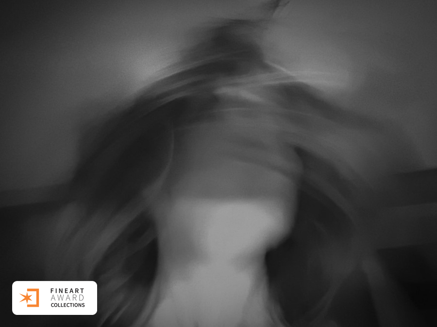 Fantasmas que me Habitam — galeria premiada de Fernanda Toigo