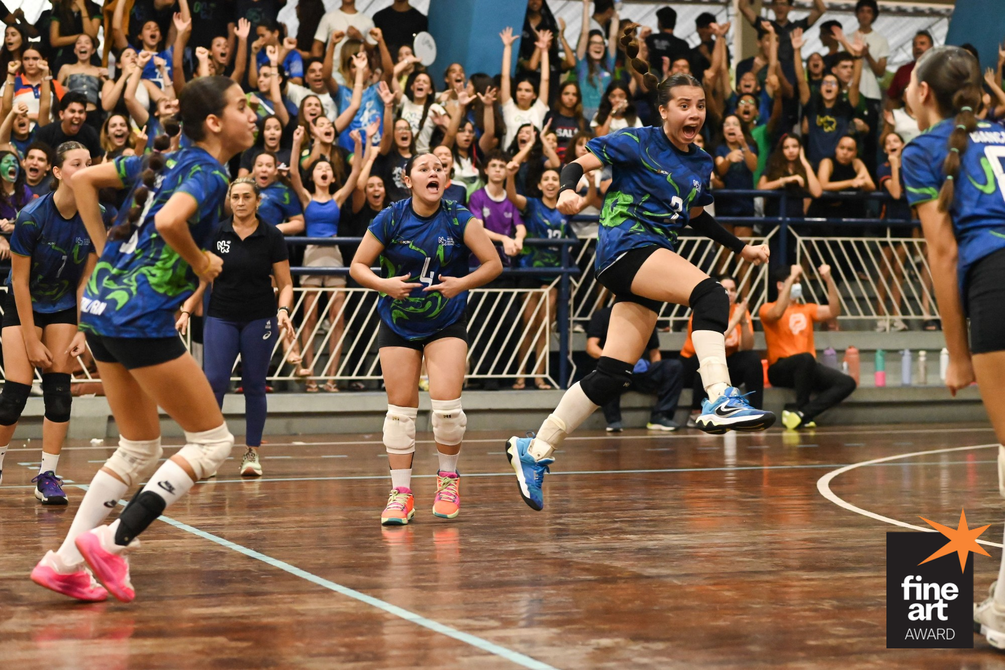 Foto por {{ $image->photographer_username }}