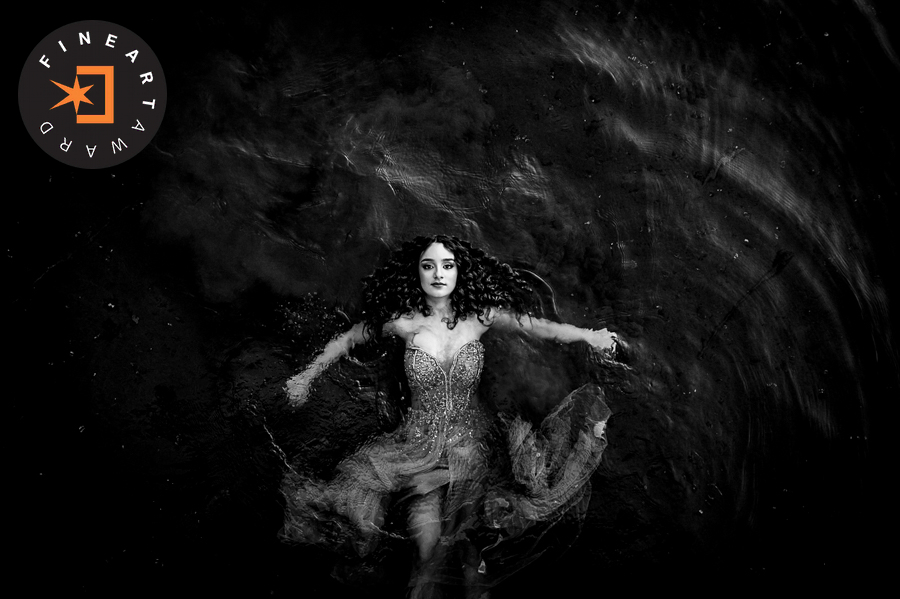 Foto por {{ $entry->photographer_username }}