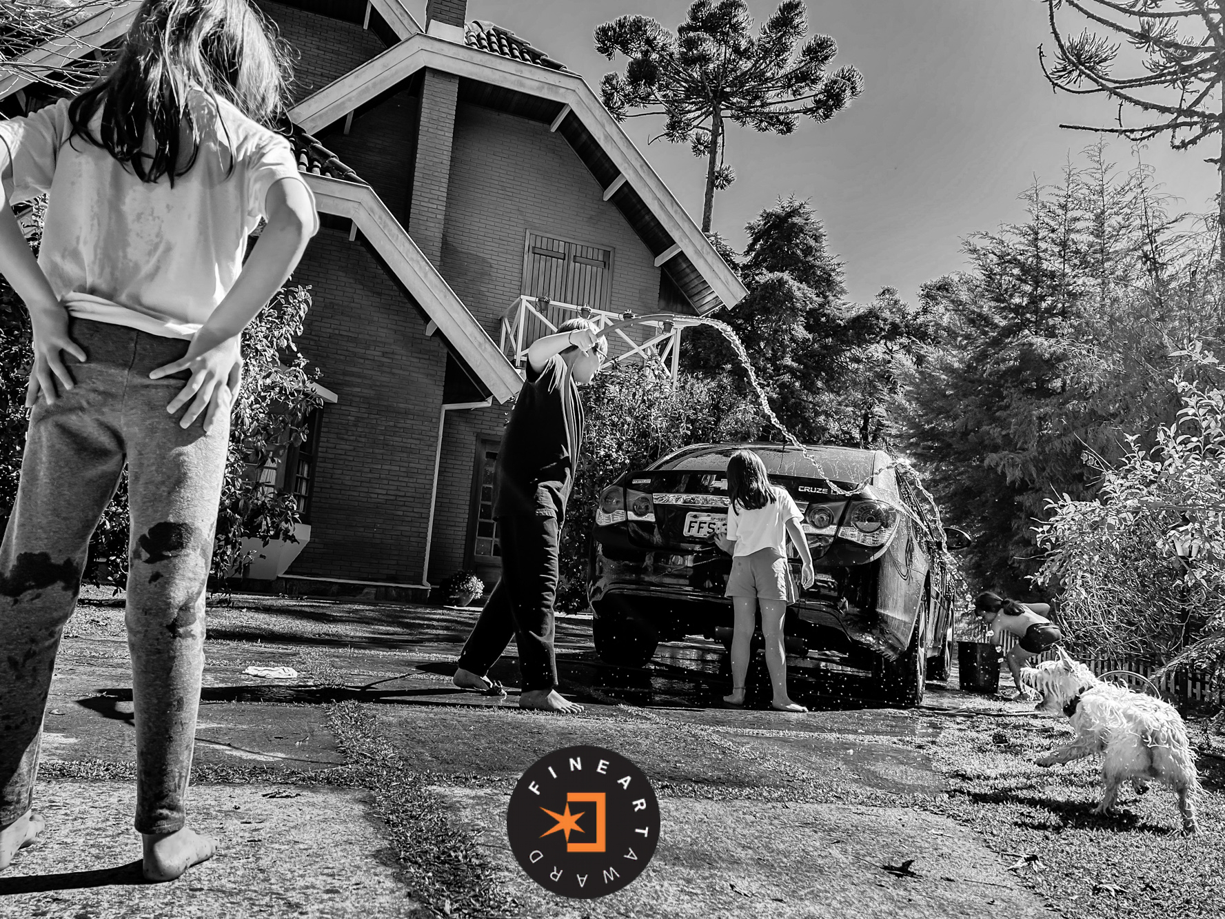 Foto por {{ $entry->photographer_username }}