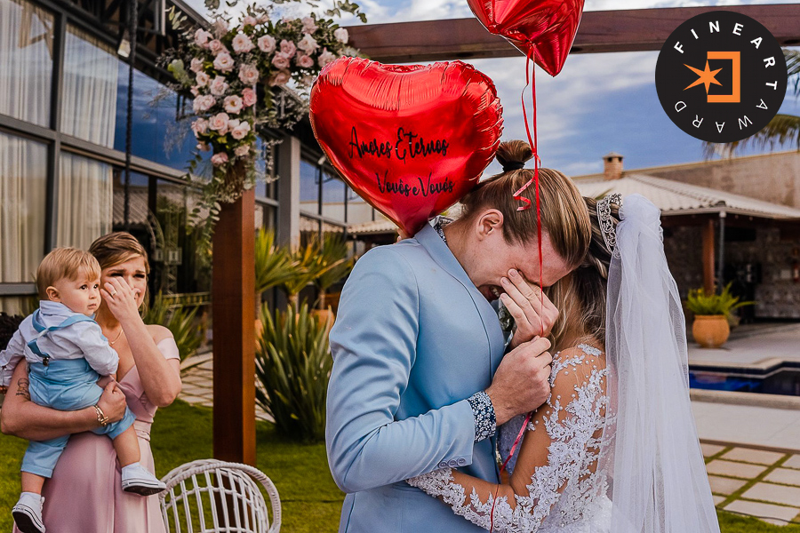 Foto por {{ $entry->photographer_username }}