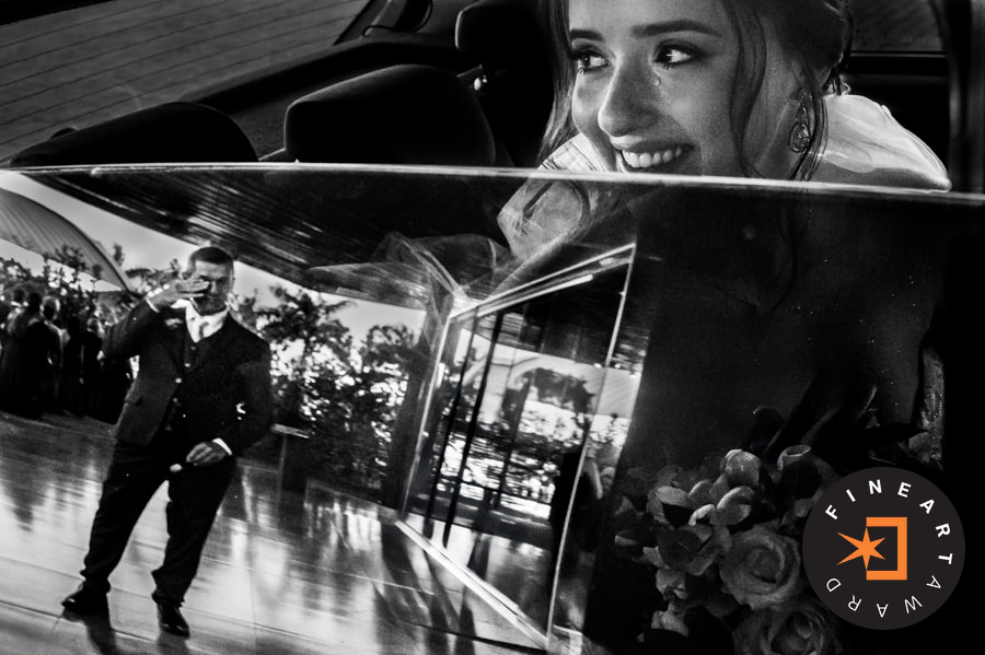 Foto por {{ $entry->photographer_username }}