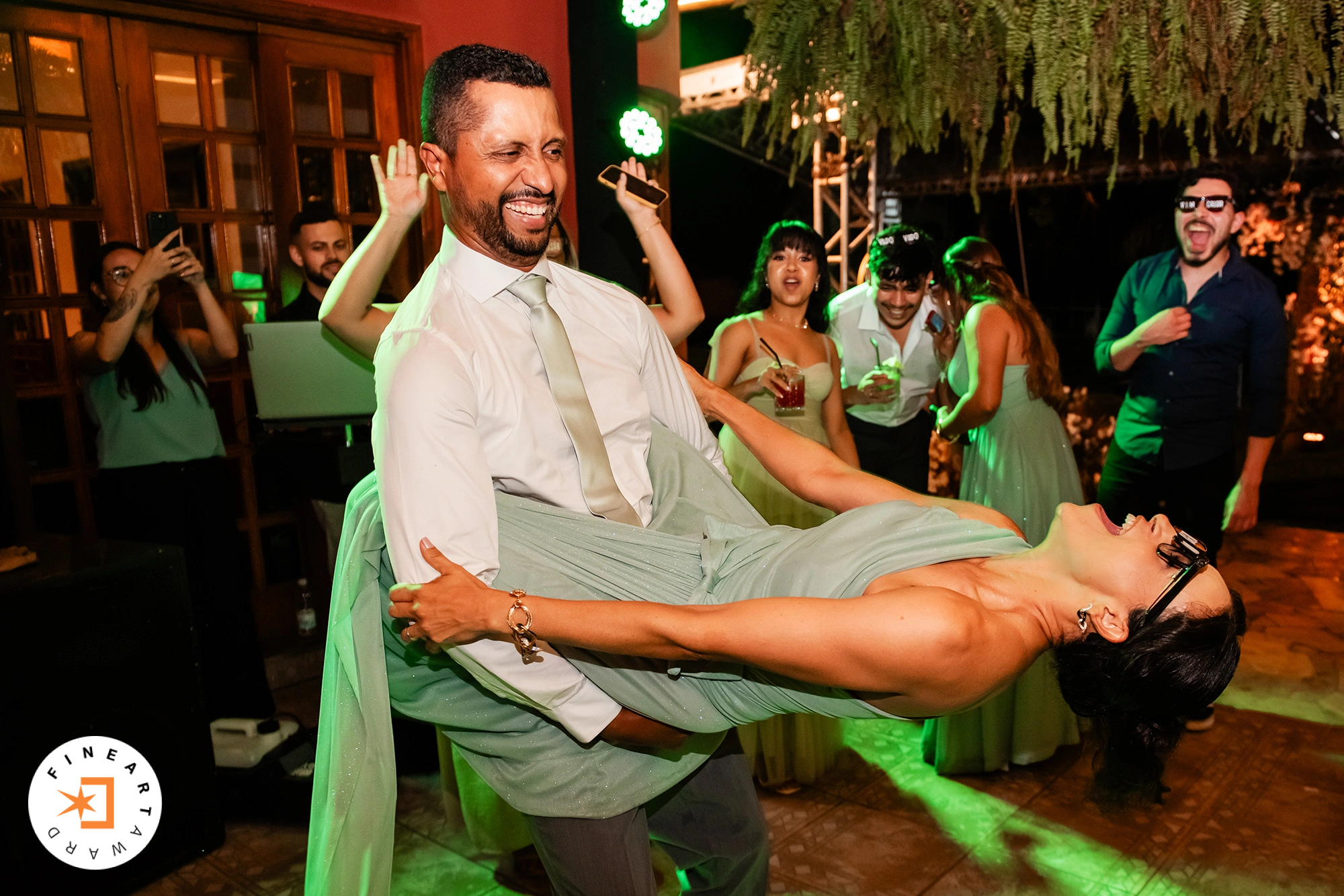 Foto por {{ $image->photographer_username }}