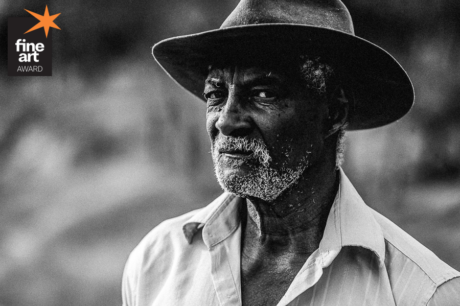 Foto por {{ $entry->photographer_username }}